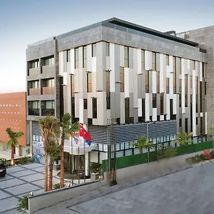 Mia Izmir
